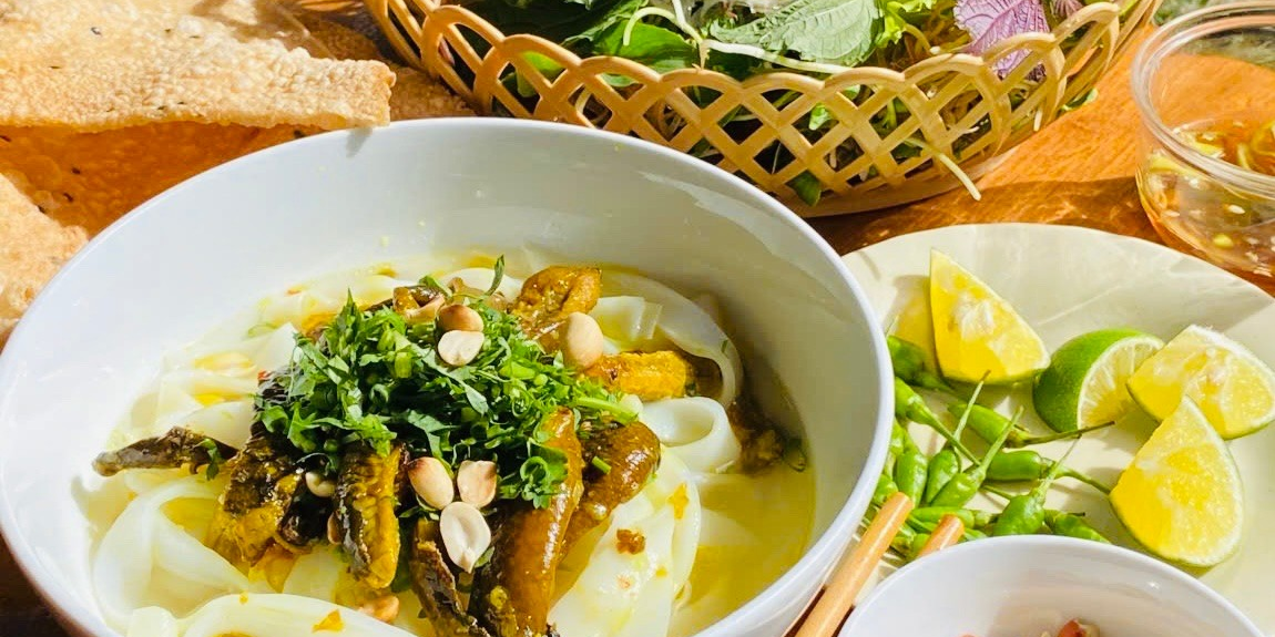 SAO TÔ MỲ QUẢNG LẠI ÍT NƯỚC RỨA?